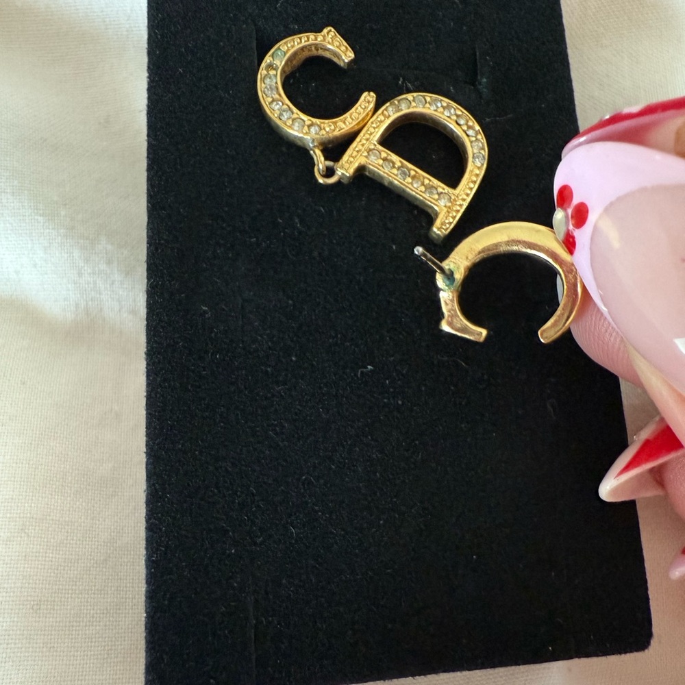 Christian Dior logo earrings - Picture 6 of 8